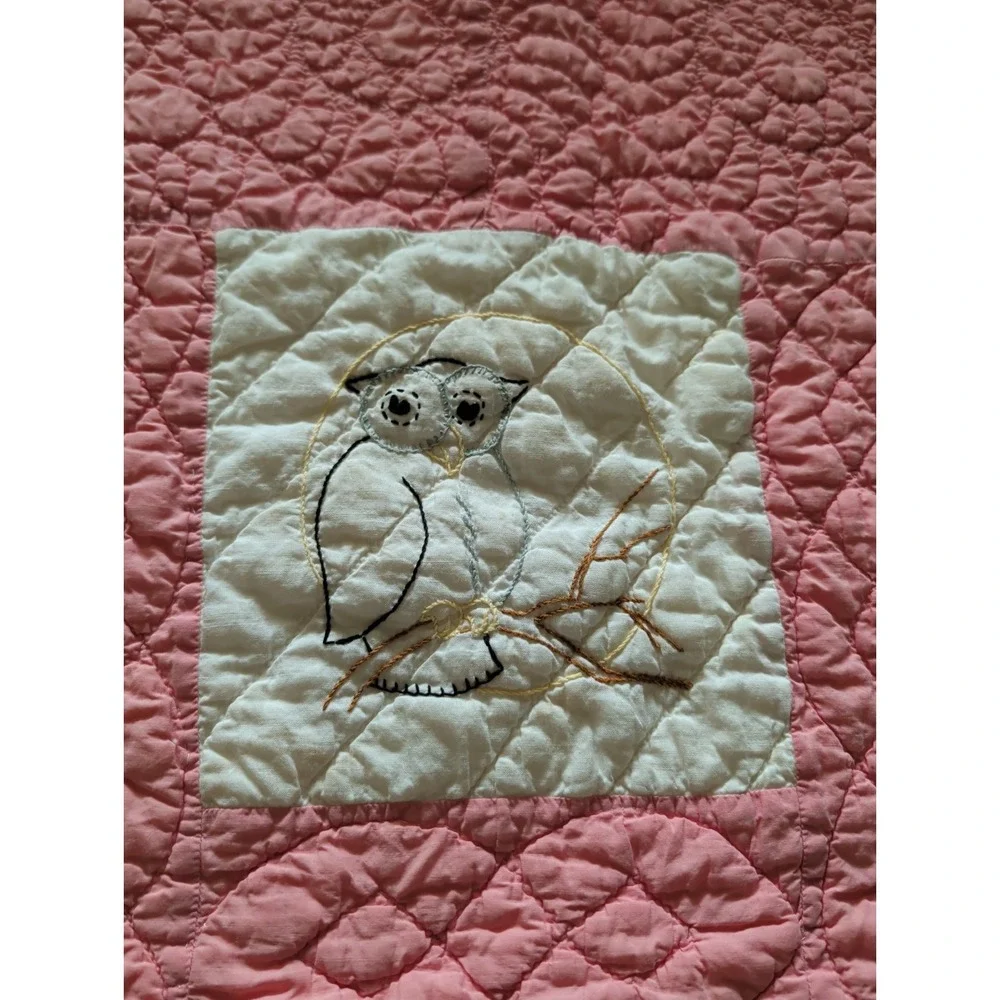 Vintage Handmade Pink & White Embroidered Patchwork Quilt w/Birds & Flowers.